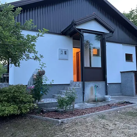 Eko Haus Tesla Vikendica *